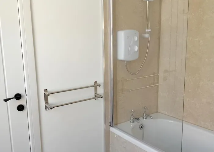 度假居 Owl's 惠特比